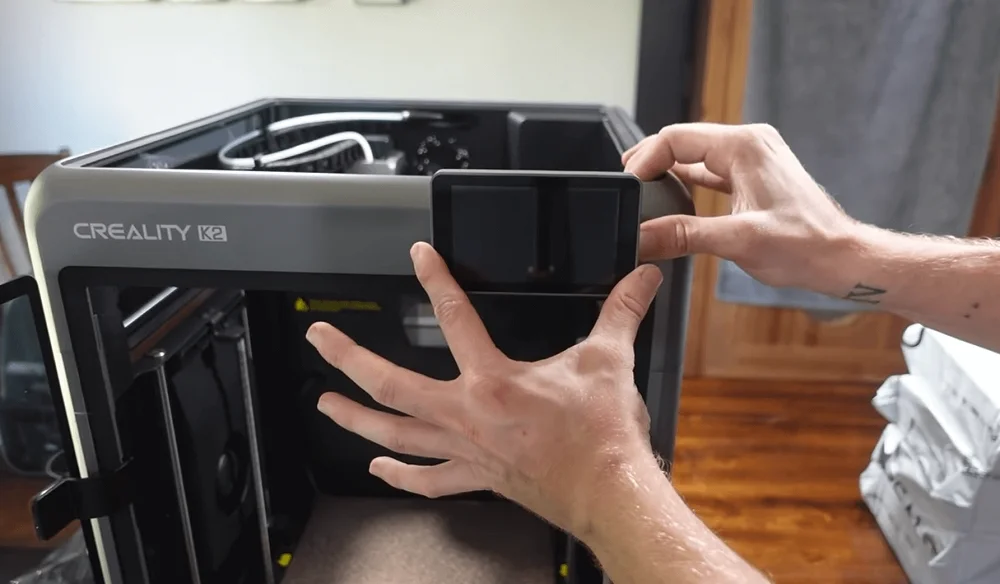Connecting the Screen and Cables